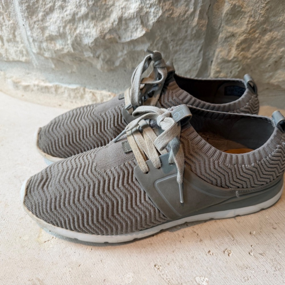 UGG Willow Hyperweave Grey Knit Lace Up Fashion Sneakers Treadlite Womens